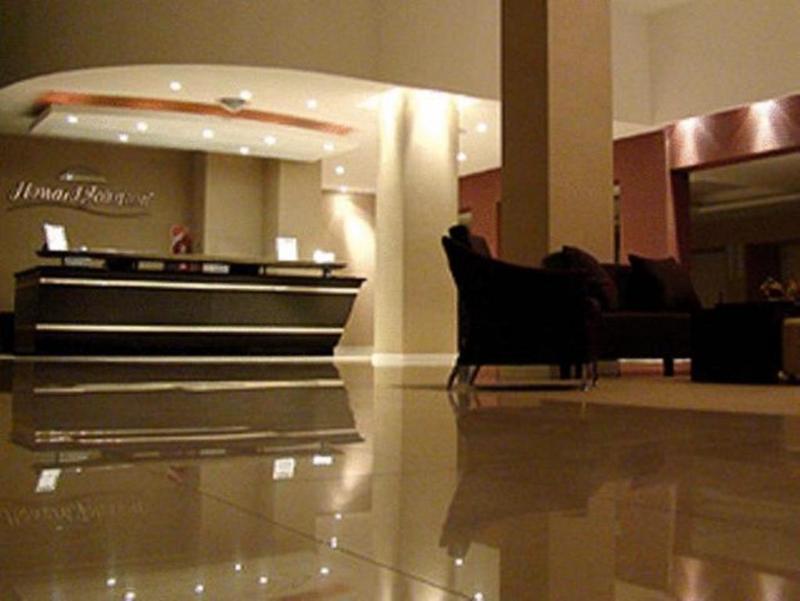 Howard Johnson Ramallo Bagian luar foto